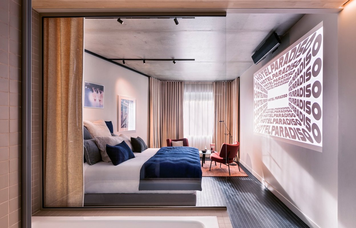 Hotel Paradiso,