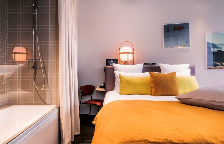 Hotel Paradiso,