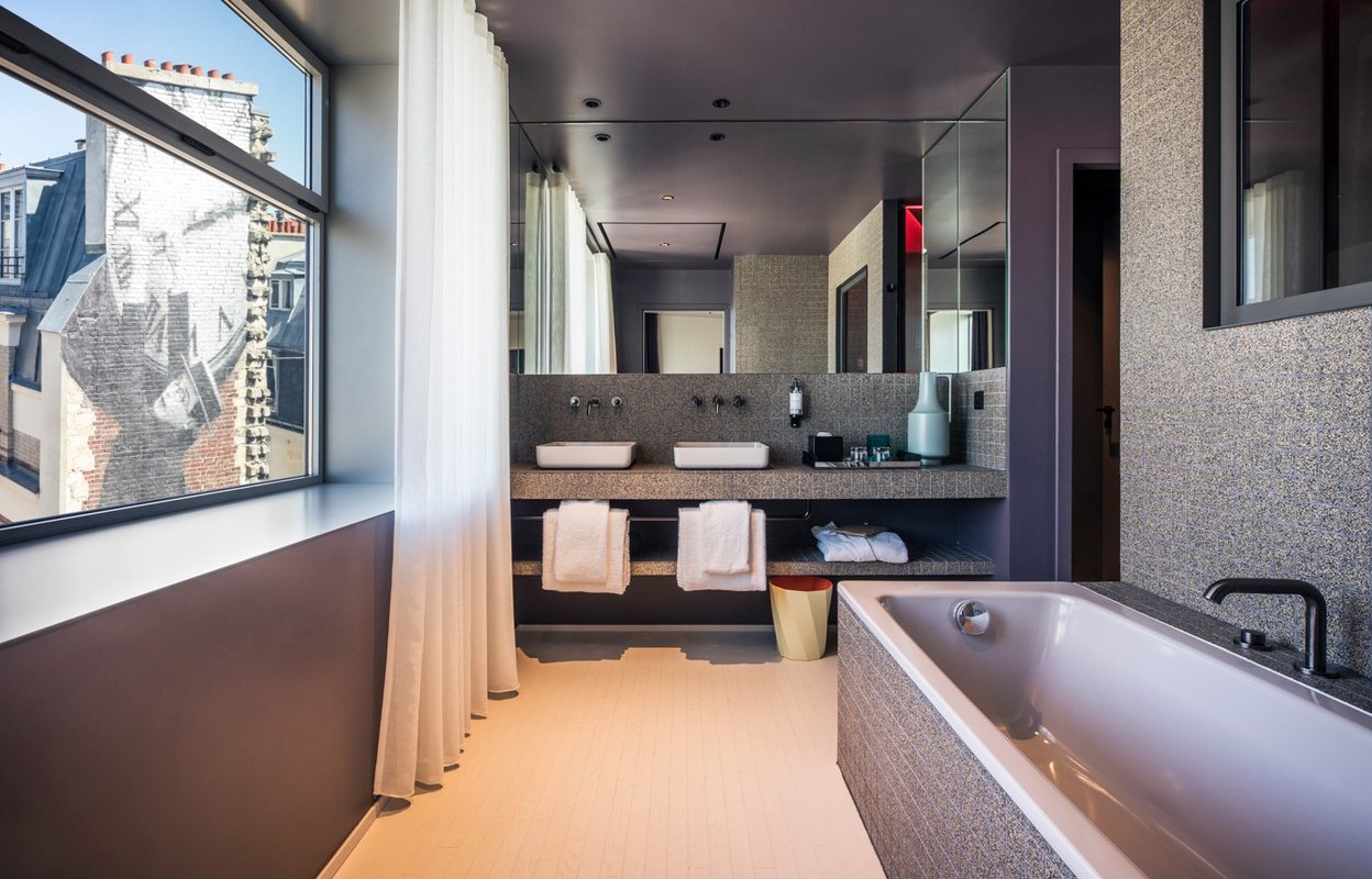 Hotel Paradiso,