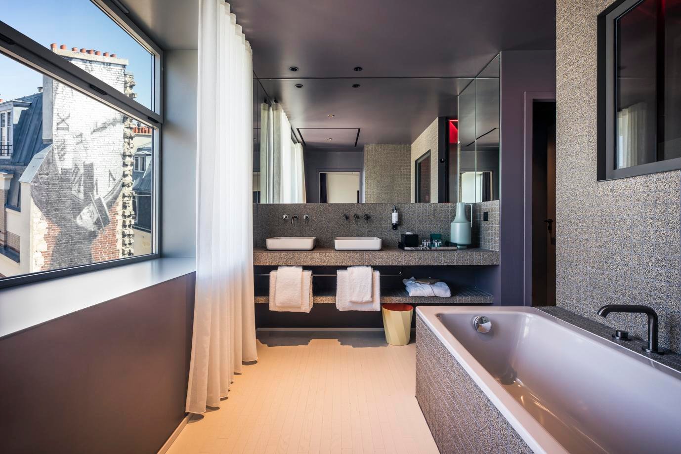 Hotel Cinema Paradiso | Grande Suite Cinema bathroom